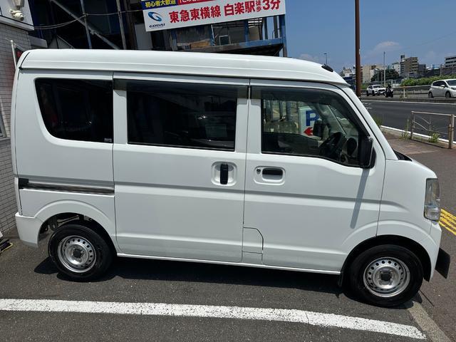 0550733A30250703W00107.jpg