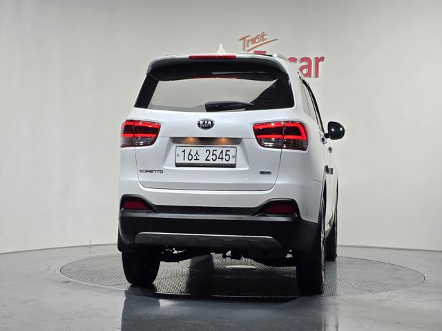 edfd308a057cf31fccf33c670c2efdc8.jpeg