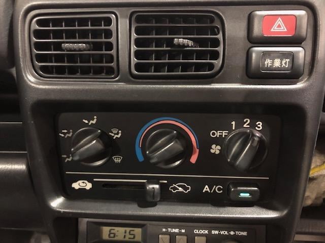 0601003A30241013W00701.jpg