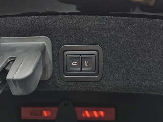 30512e32b525f547364a3db453894c35.jpeg