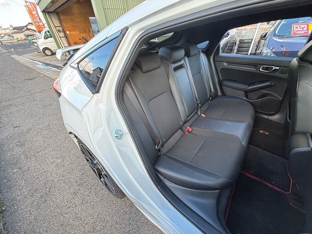 1002271A30251226W00115.jpg