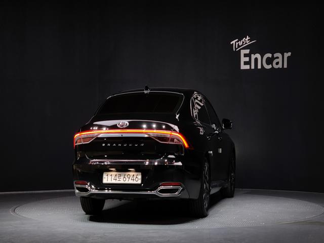 f2a2e41f1eac67aab46044e81115eb1c.jpeg