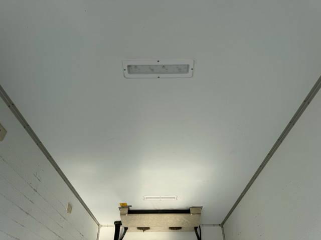 83251_13.jpg
