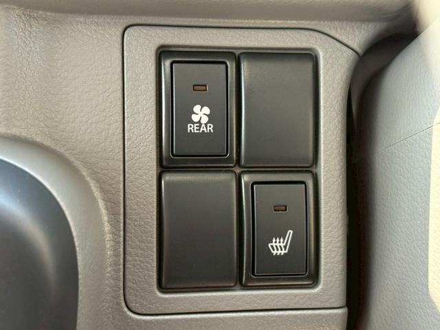 0500063A30250909W00405.jpg