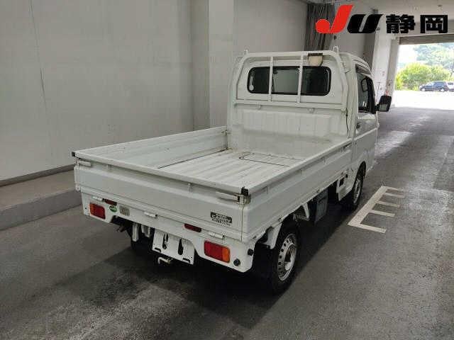 fcd2f3bf5840994a3a226ca1d154d355.jpg