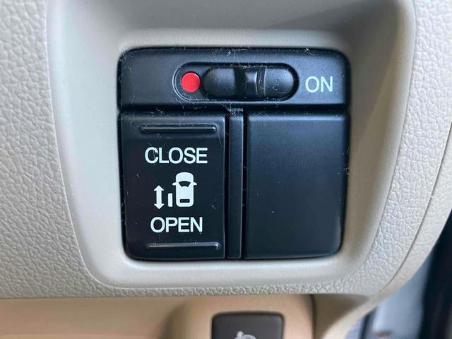0122125A30260225W00109.jpg