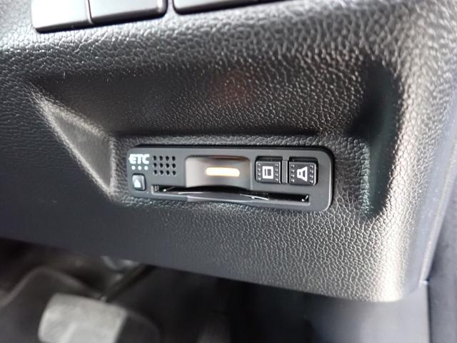 0540305A30251129W01219.jpg