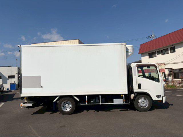ee9ff80ab267fb4b674cb34f44d20bd6.jpg