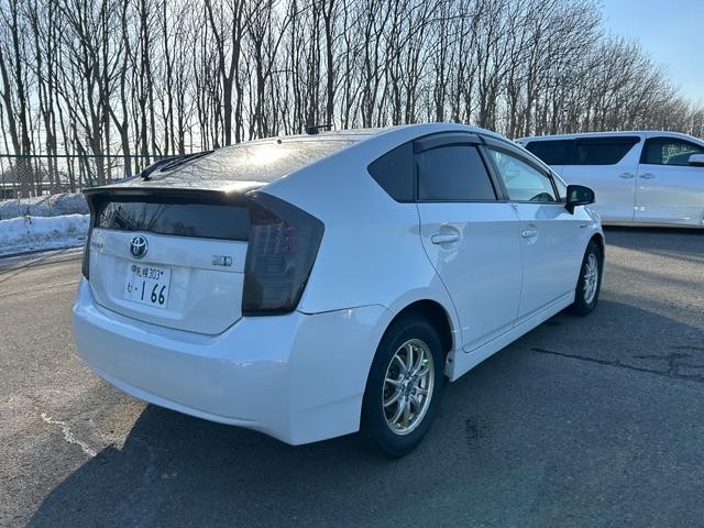 0303432A30260226W00207.jpg