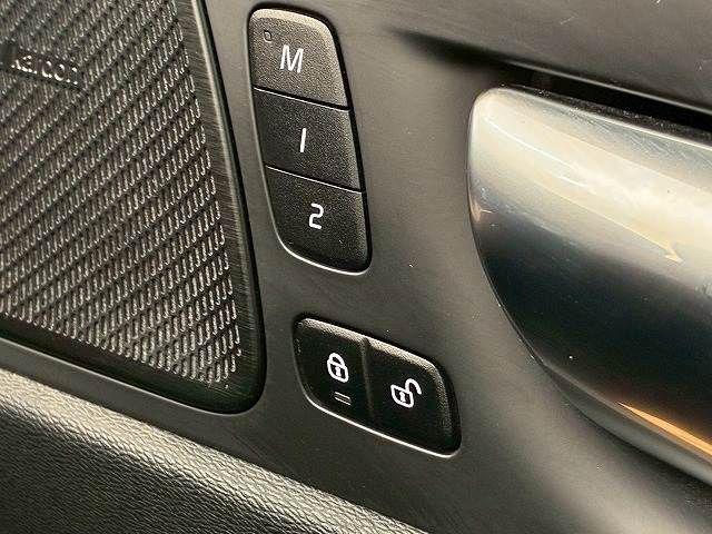 8f5e17e0405ca1c49fc58c328877d93f.jpg