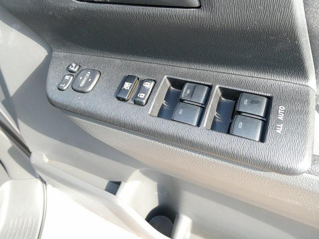 0560439A30251018W00518.jpg