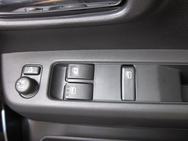 0500101A30251225W00117.jpg