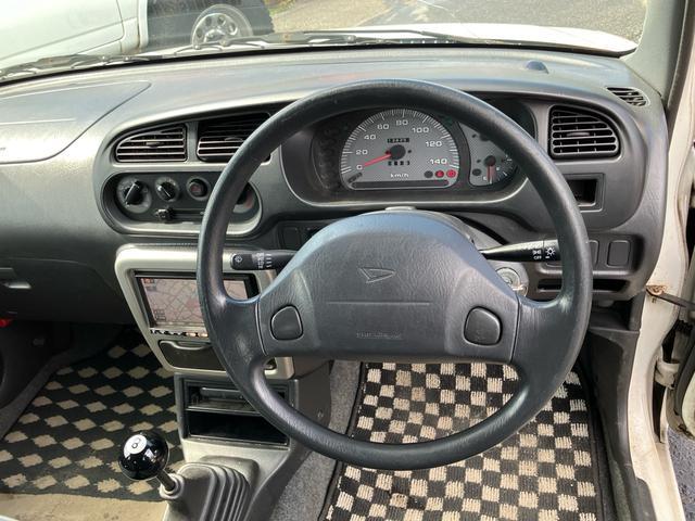 0520377A30250925W00116.jpg