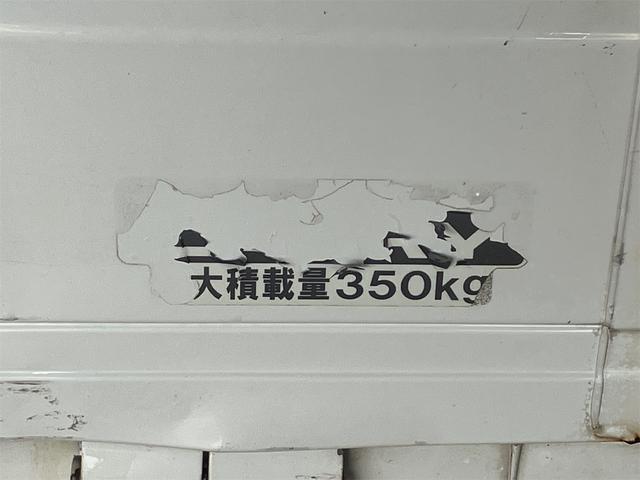0840186A30250904W00114.jpg