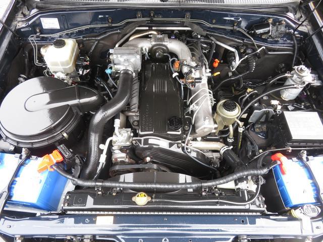 0804367A30260412W00107.jpg