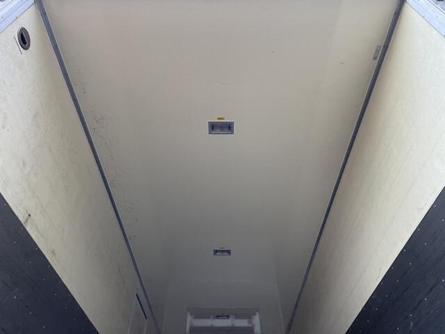 83532_18.jpg