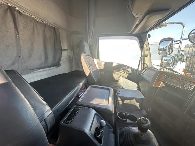 727e240bac8adb7b90af0a1eaf4192ed.jpg