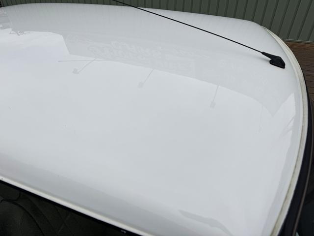 0700435A30260211W00119.jpg