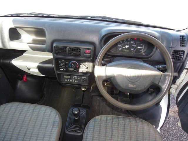 0403702A30251028W00116.jpg