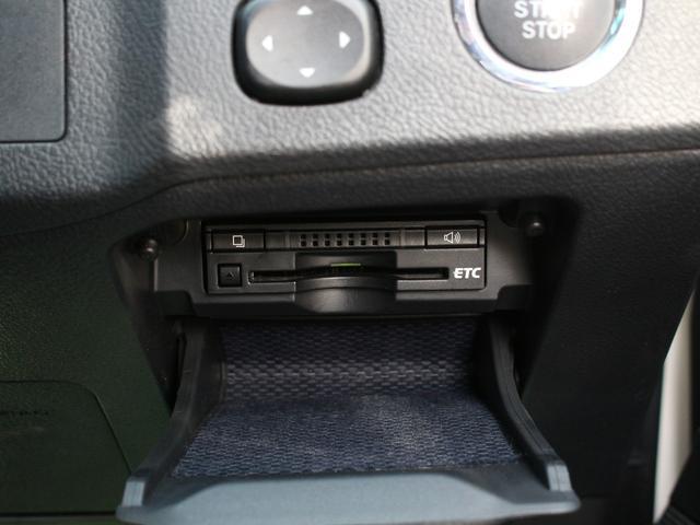 0520046A30251216W00517.jpg