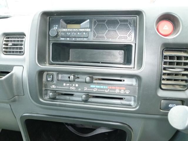 0702452A30250715W00117.jpg