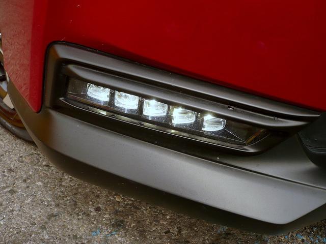 0540290A30260405W00111.jpg