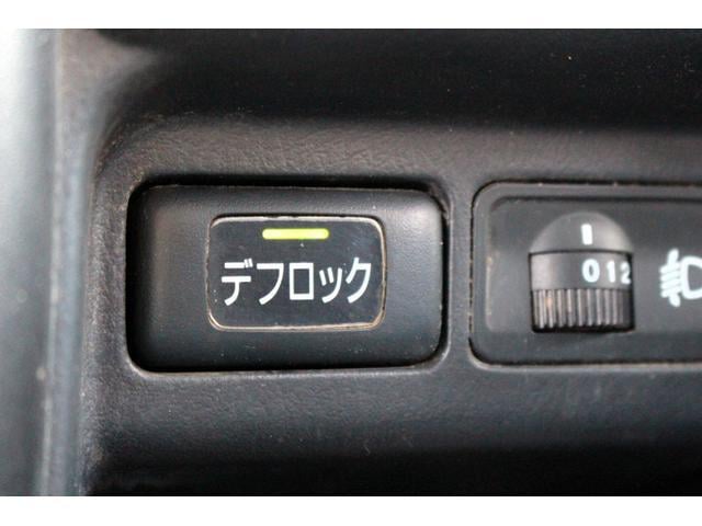 0303505A30251220W00206.jpg