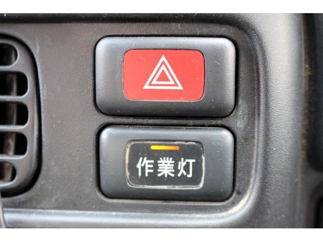0303505A30251220W00207.jpg