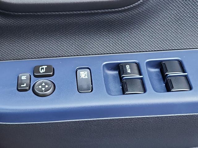 0600275A30260321W00512.jpg