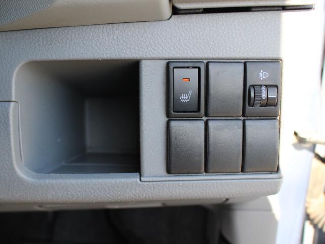 0303036A30251008W00119.jpg