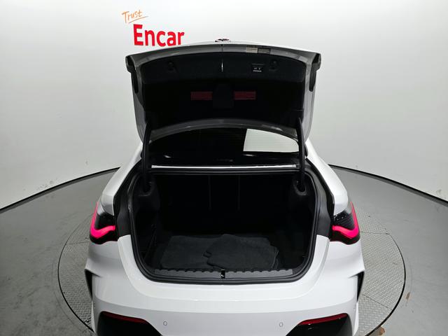 ebc3c76e4b67bbfe1a2a2a62851318b9.jpeg