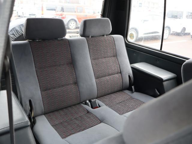 20834822_carP_l_13.jpg