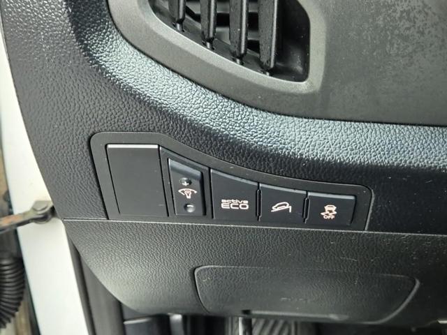 6011002389R16.jpg