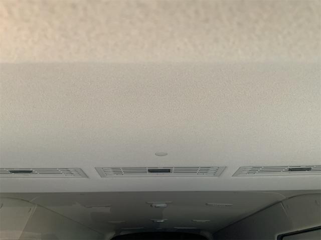 0561155A30251216W00311.jpg