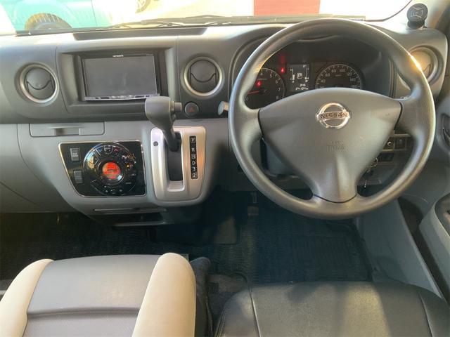 0561155A30251216W00315.jpg