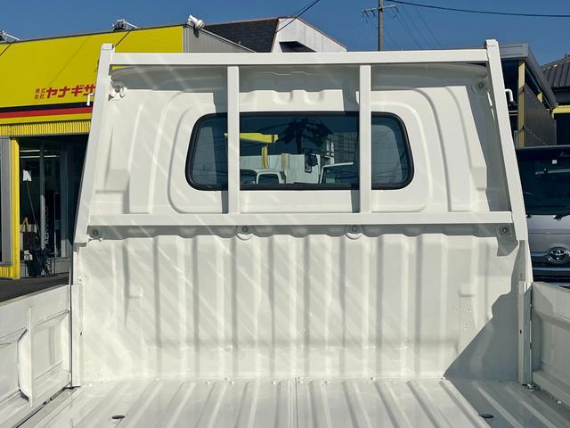 0208643A30260116W00210.jpg
