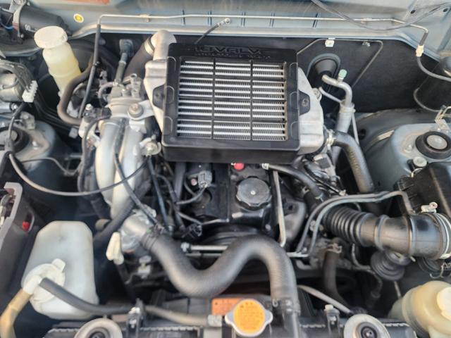 0403642A20260404W00417.jpg