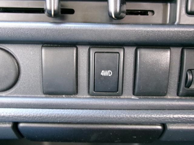0740030A30241227W00117.jpg