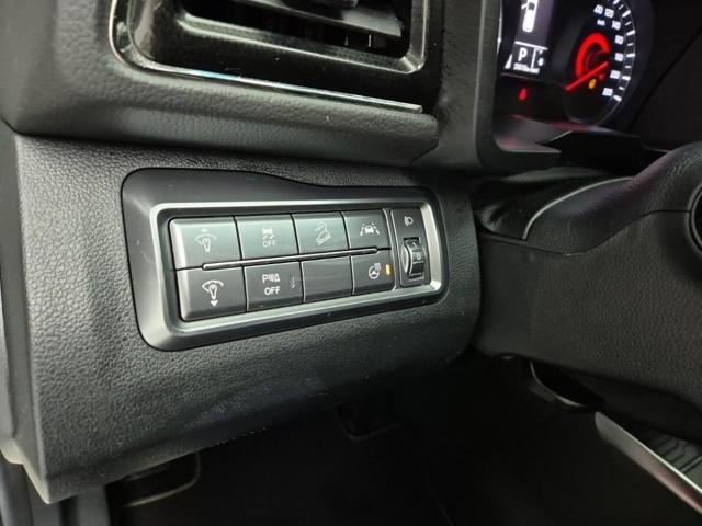 6011000308R16.jpg