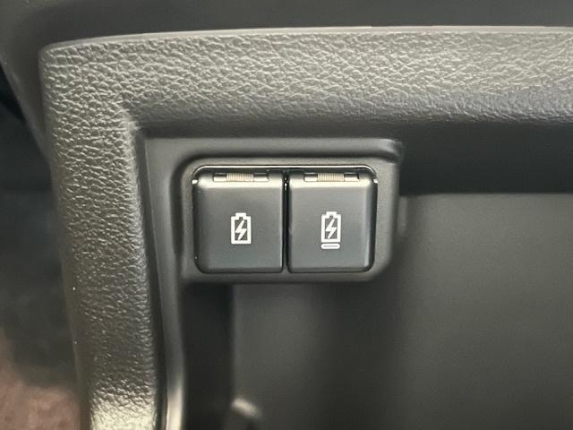 0402849A20251014L00615.jpg