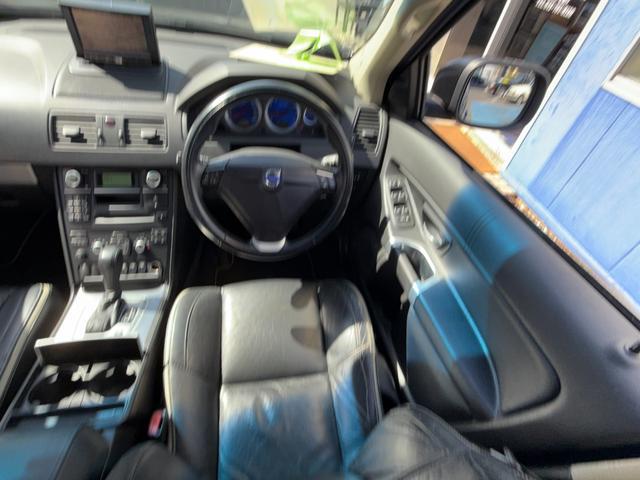 9571870A30260225W00119.jpg