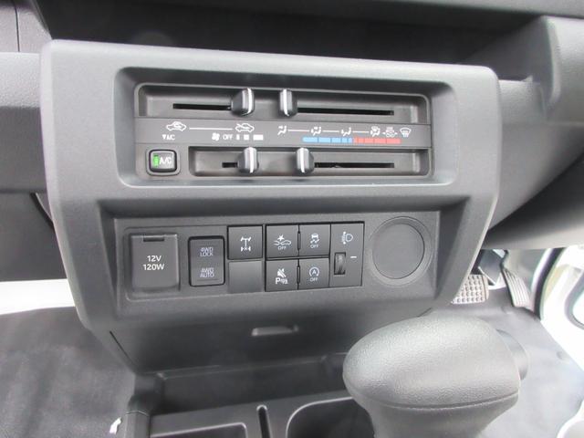 0402242A30251101W00317.jpg
