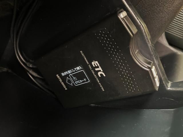 9700237A30251017W00111.jpg