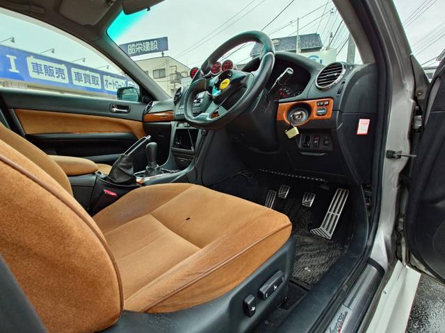 0541475A30260410W00208.jpg