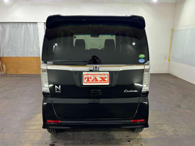 6c5b6b35cafa57334f1a809c12776f6e.jpg