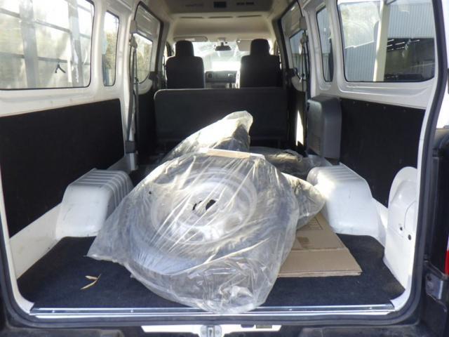 23282354_carP_l_4.jpg