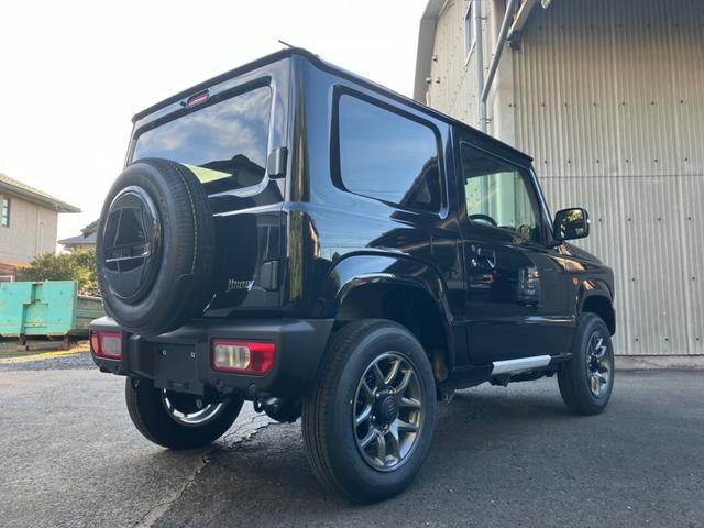 1002147A30251219W00115.jpg
