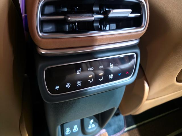 6865fca2e6aed7eef42d5f868357f461.jpeg