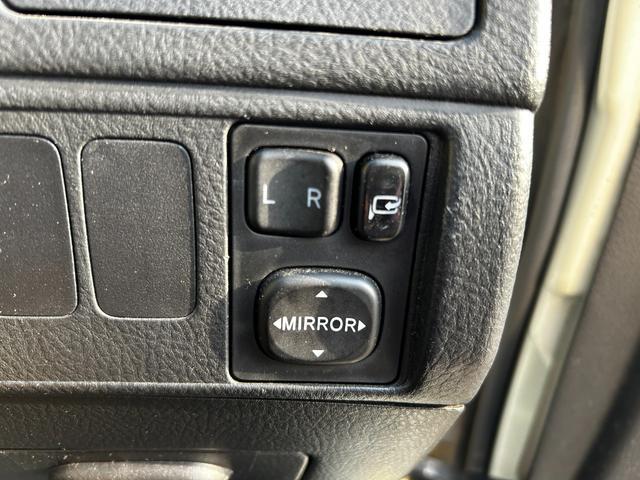 0500312A30260310W00517.jpg