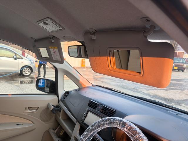 0904234A30260403W00415.jpg